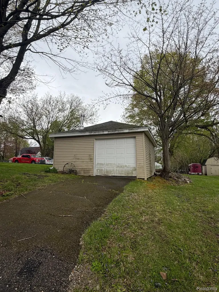 6435 11th Street Otter Lake Village MI 48464