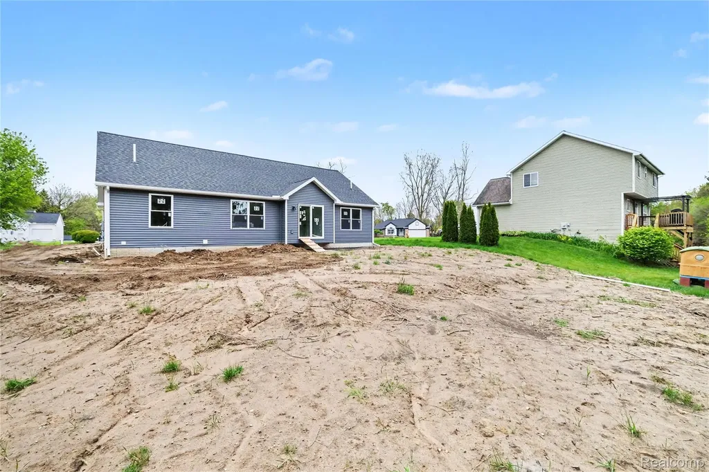 2423 Whisper Ridge Drive Burton City MI 48507