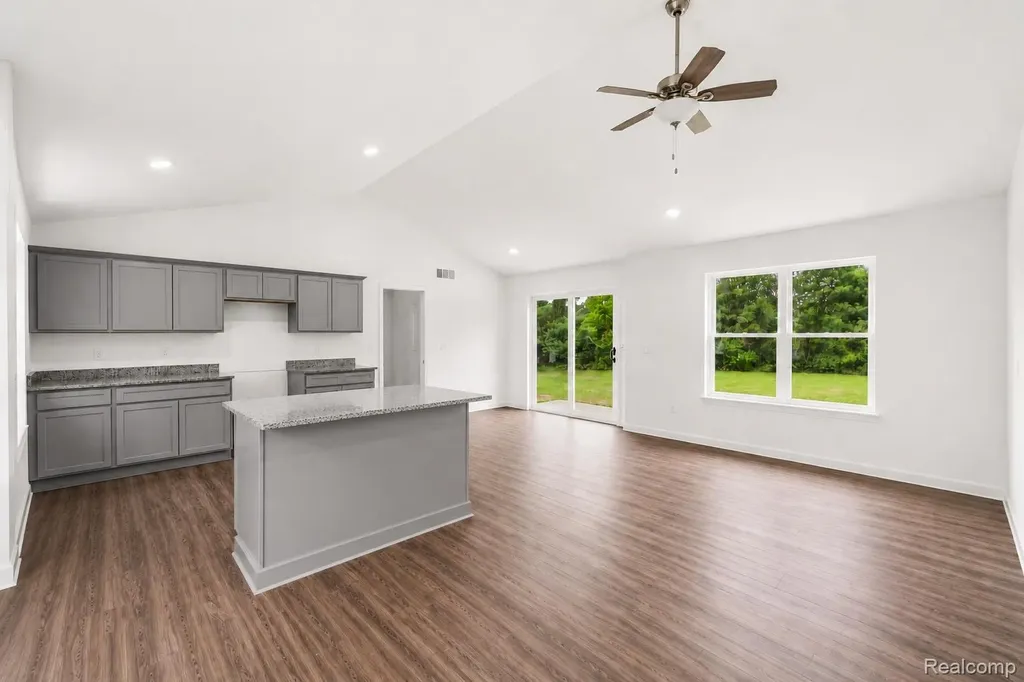 2423 Whisper Ridge Drive Burton City MI 48507