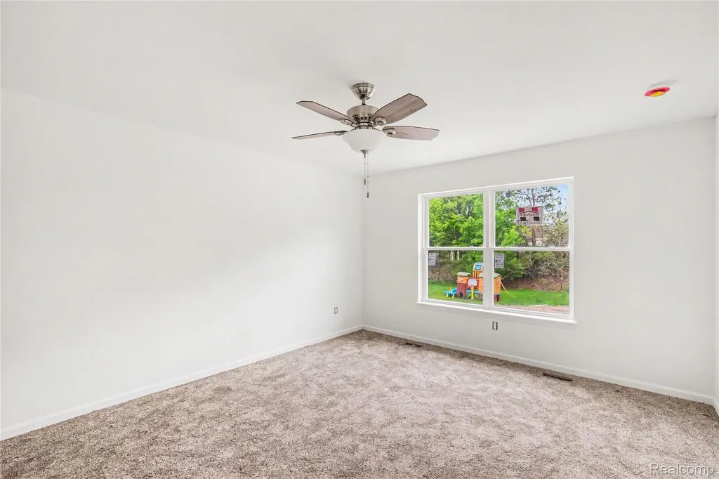 2423 Whisper Ridge Drive Burton City MI 48507
