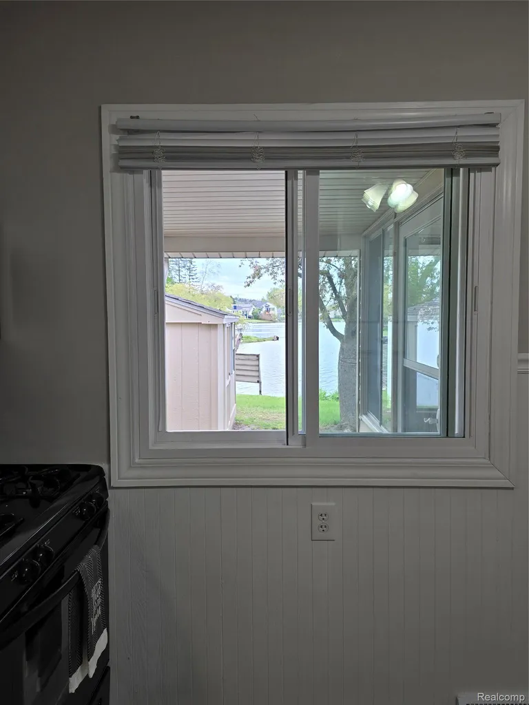 9114 Pontiac Lake Road White Lake Charter Township MI 48386