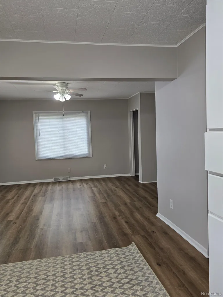 9114 Pontiac Lake Road White Lake Charter Township MI 48386