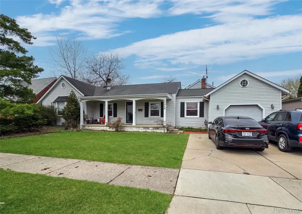 22449 Marine Avenue Eastpointe City MI 48021