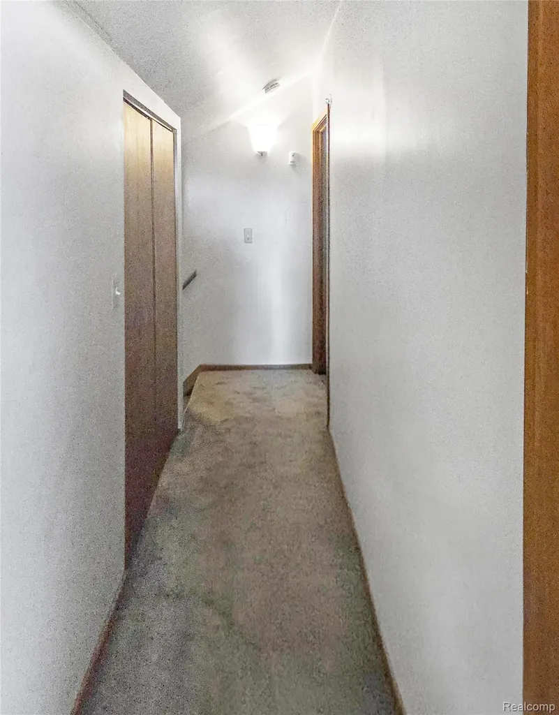 22449 Marine Avenue Eastpointe City MI 48021