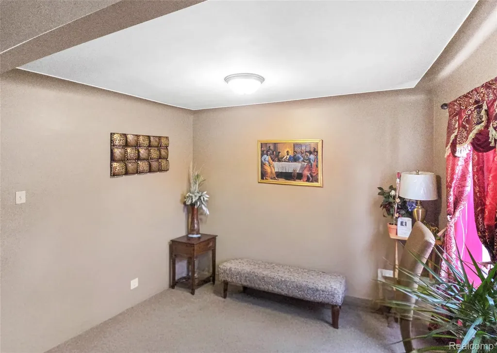 22449 Marine Avenue Eastpointe City MI 48021