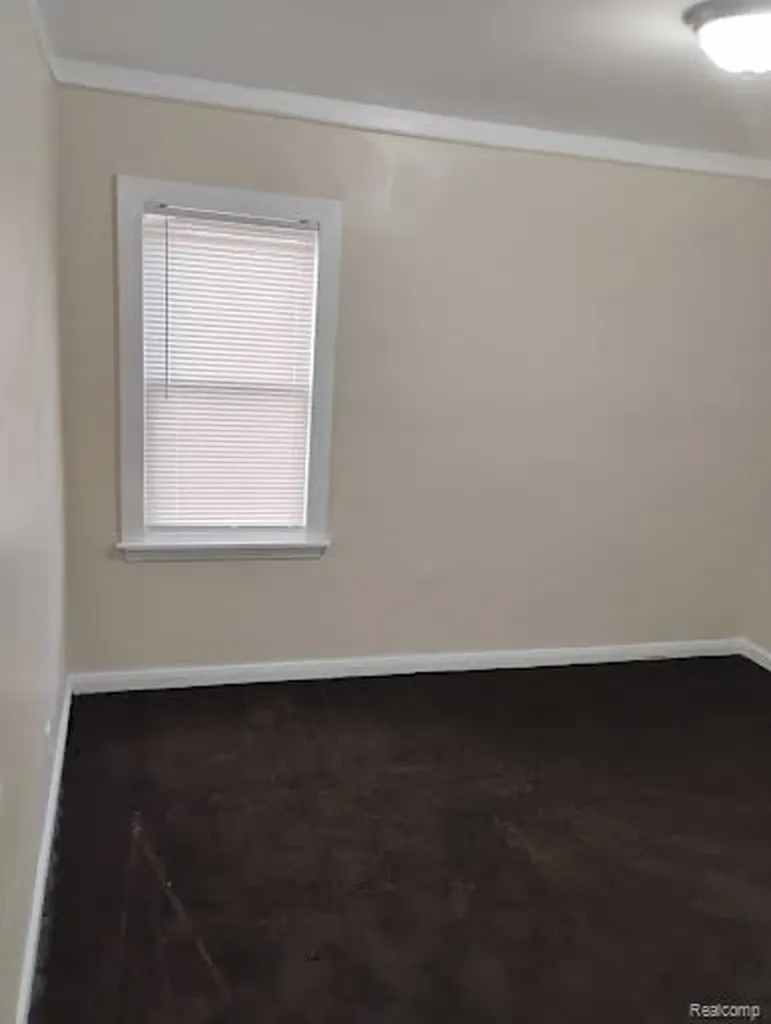 9011 Heyden Street Detroit City MI 48228