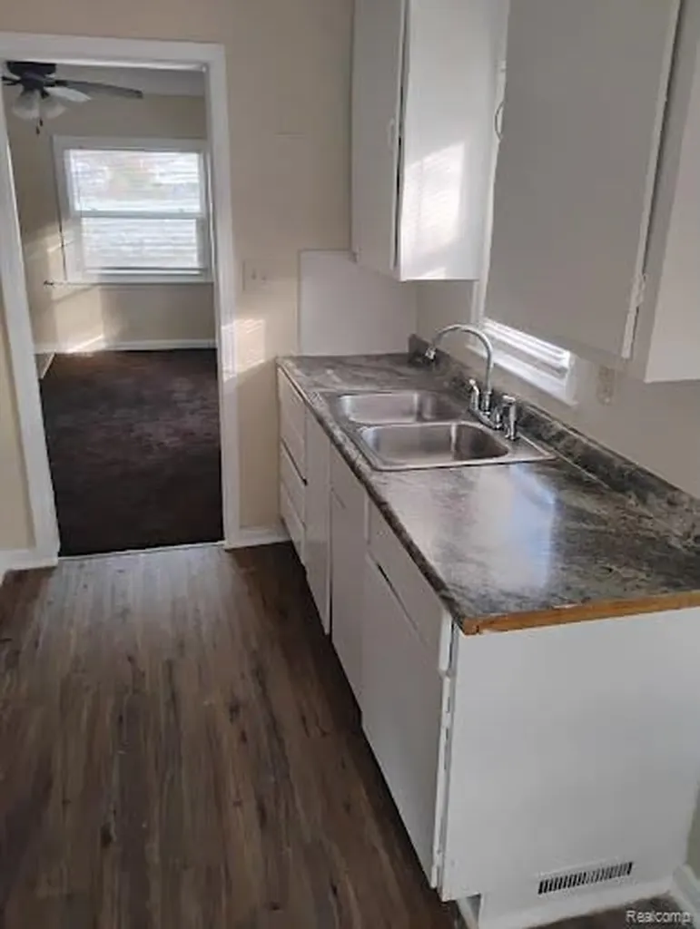 9011 Heyden Street Detroit City MI 48228