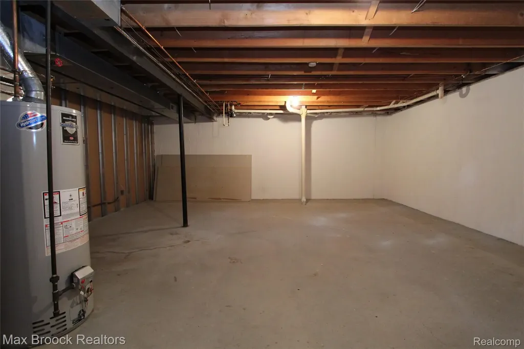 4029 Foxpointe Drive West Bloomfield Charter Township MI 48323