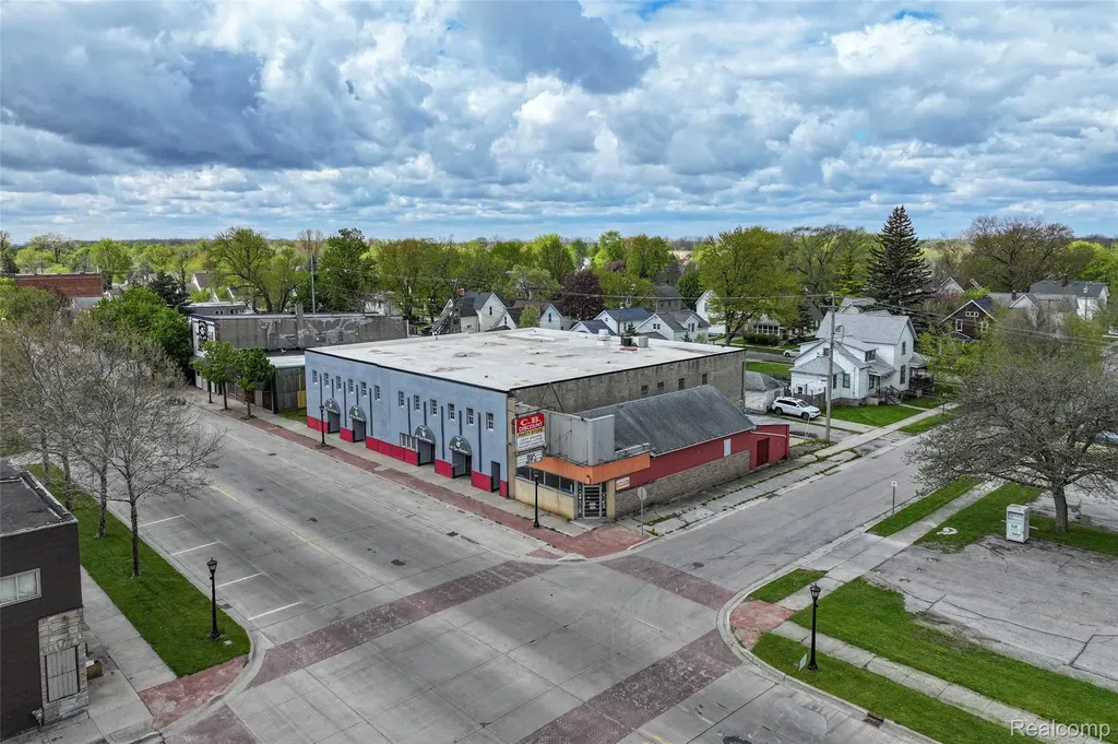 1600 Broadway Street Bay City City MI 48708
