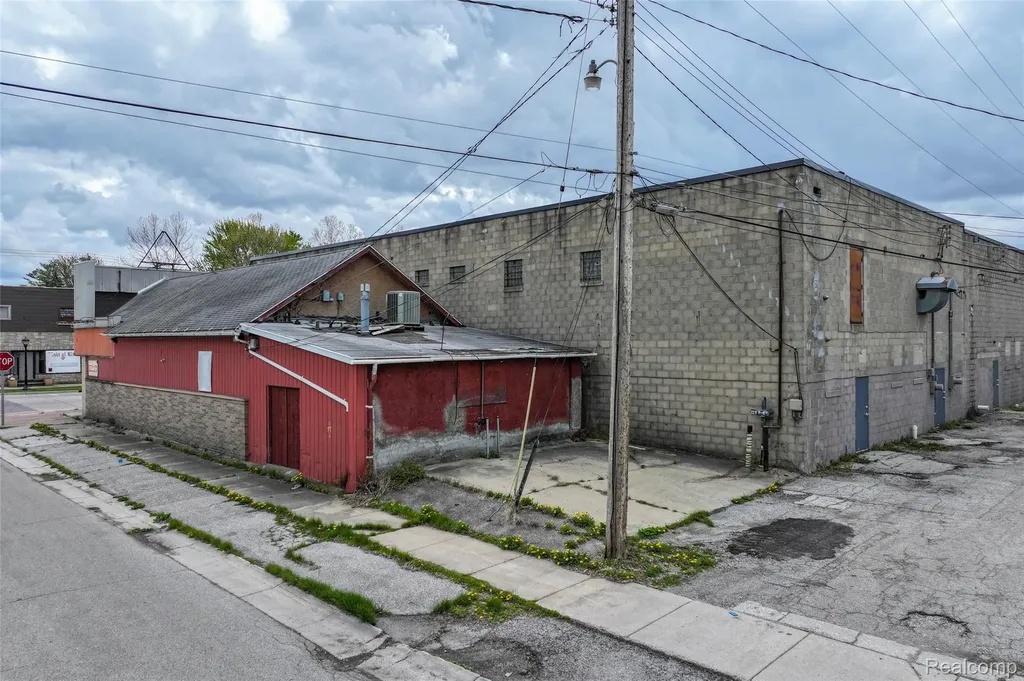 1600 Broadway Street Bay City City MI 48708