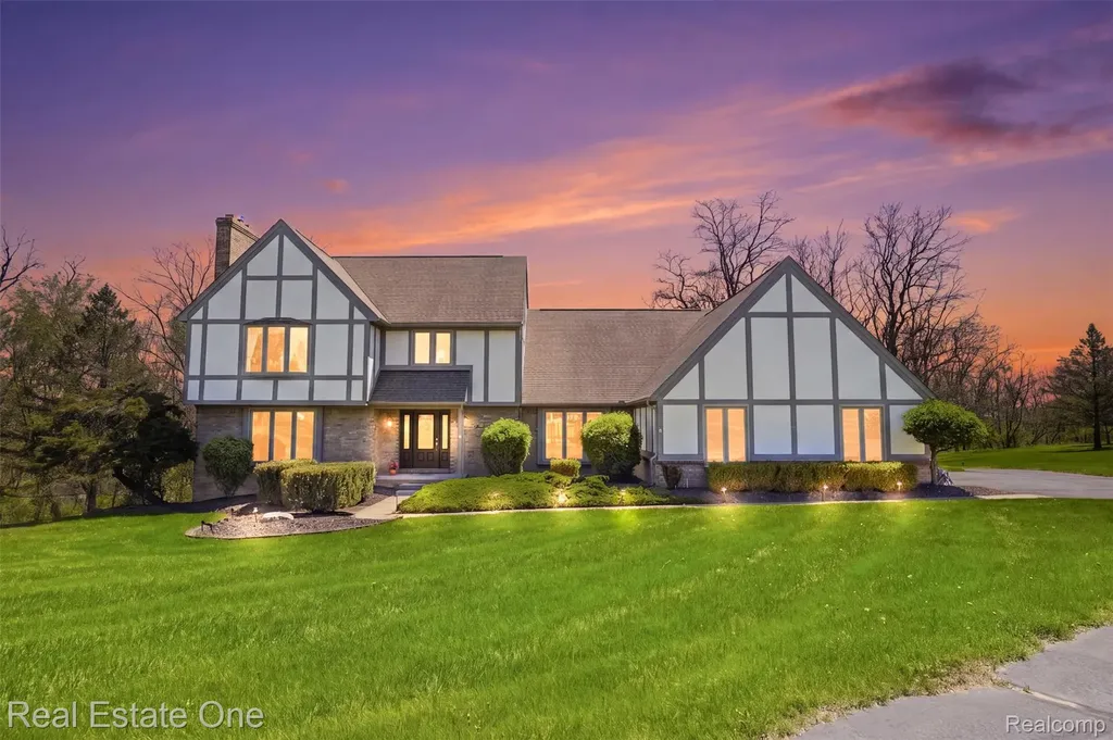 6514 Mountview Court Genoa Township MI 48116