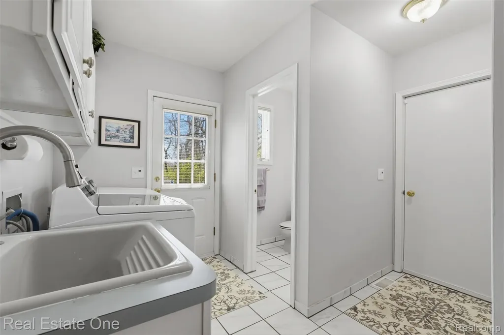6514 Mountview Court Genoa Township MI 48116