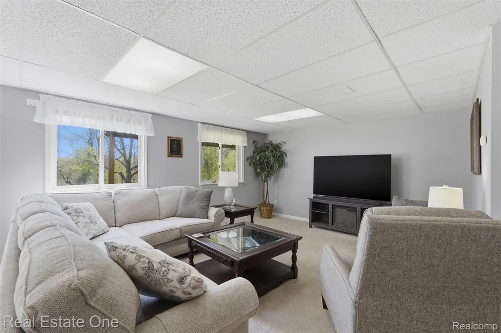 6514 Mountview Court Genoa Township MI 48116