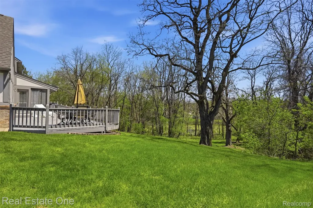 6514 Mountview Court Genoa Township MI 48116
