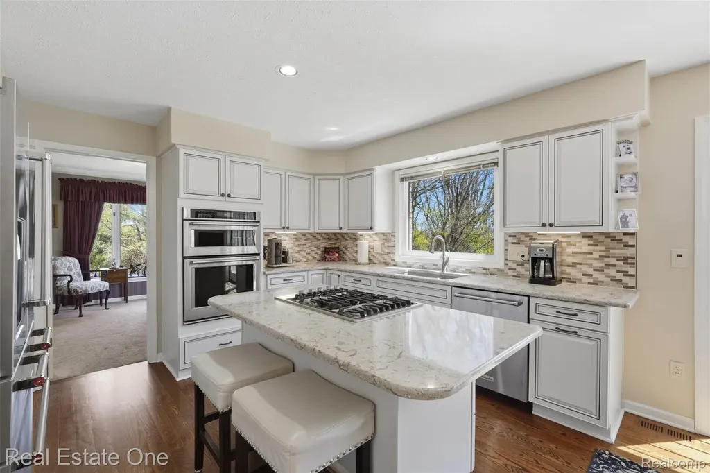 6514 Mountview Court Genoa Township MI 48116