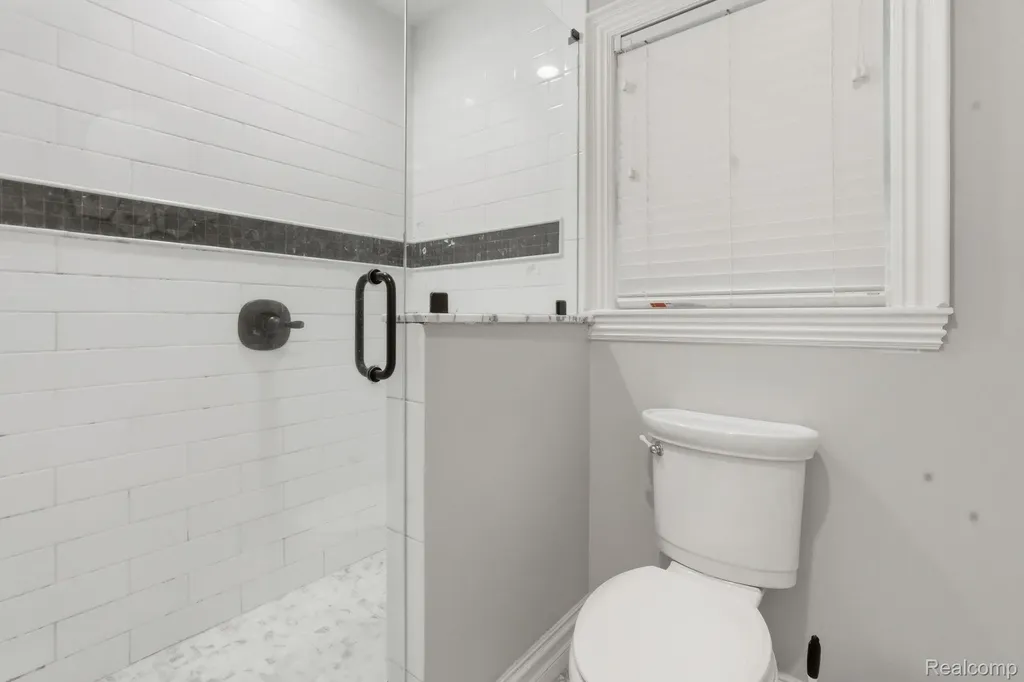 37752 Huron Pointe Drive Harrison Charter Township MI 48045