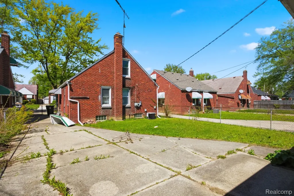 16496 Tacoma Street Detroit City MI 48205