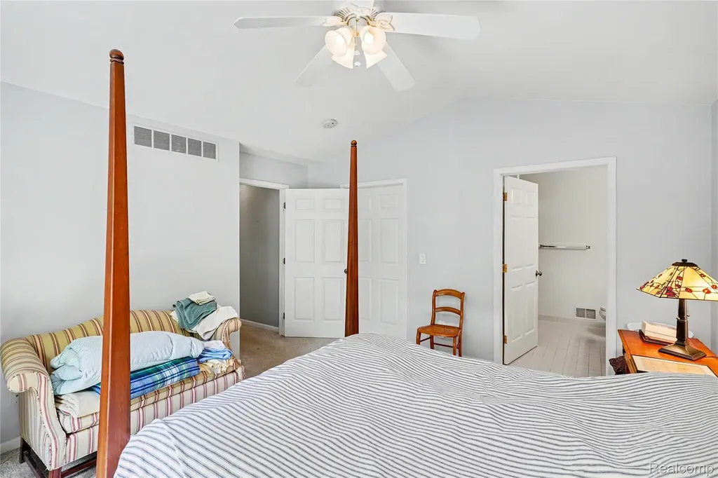4114 Stonebridge Holly Village MI 48442