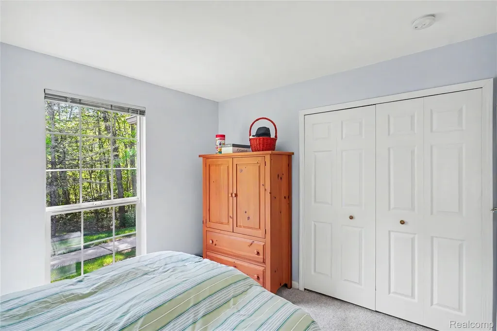 4114 Stonebridge Holly Village MI 48442