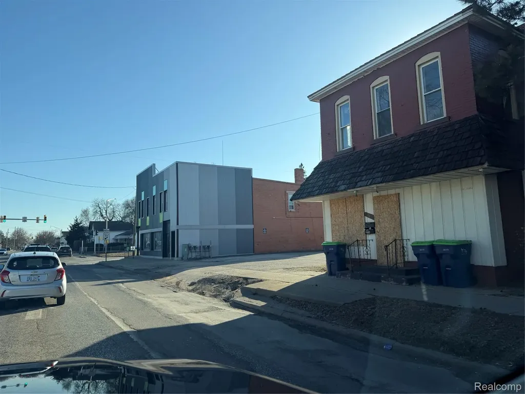 316 S Henry Street Bay City City MI 48706
