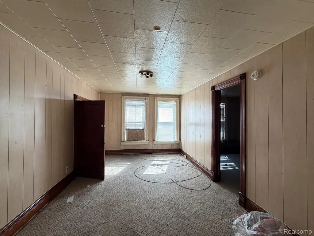 316 S Henry Street Bay City City MI 48706