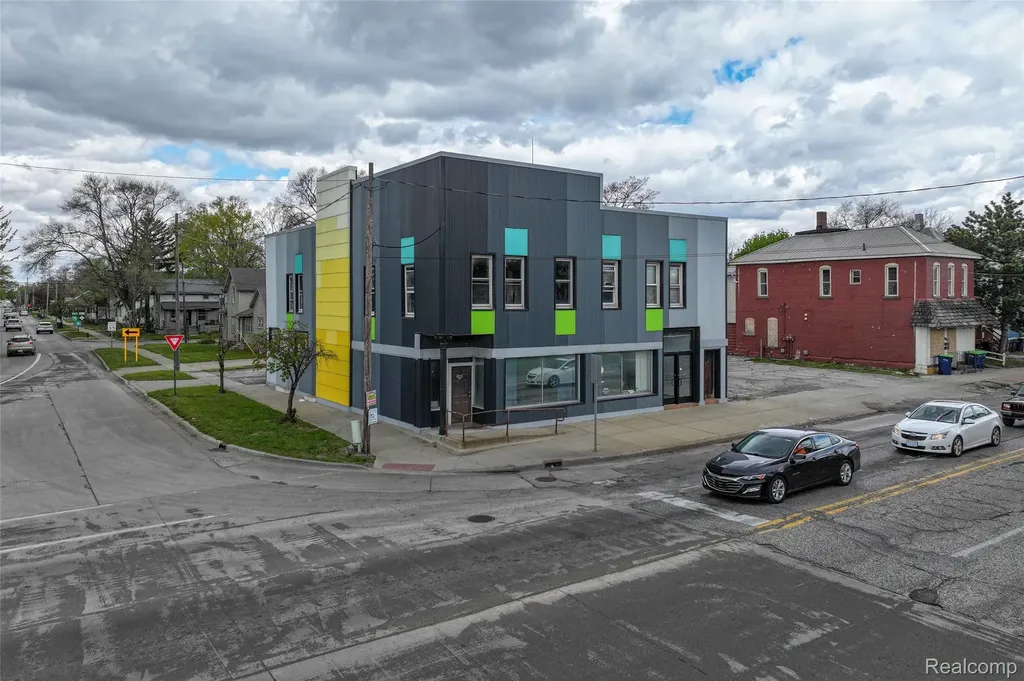 316 S Henry Street Bay City City MI 48706
