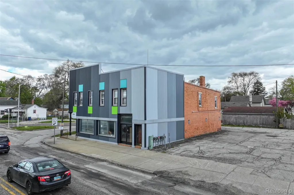 316 S Henry Street Bay City City MI 48706