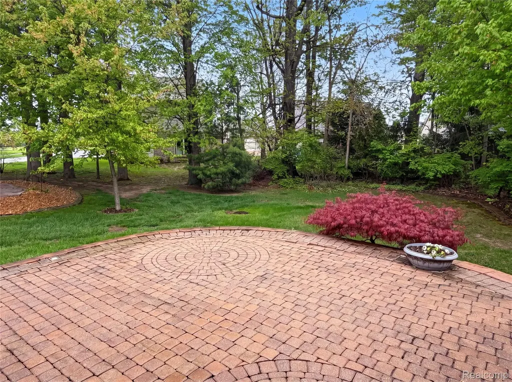 52186 Jacqueline Court Macomb Township MI 48042