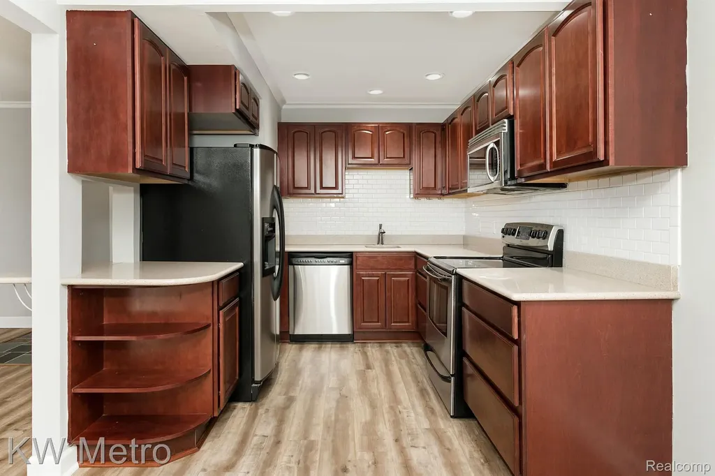2377 Walton Boulevard Rochester Hills City MI 48309