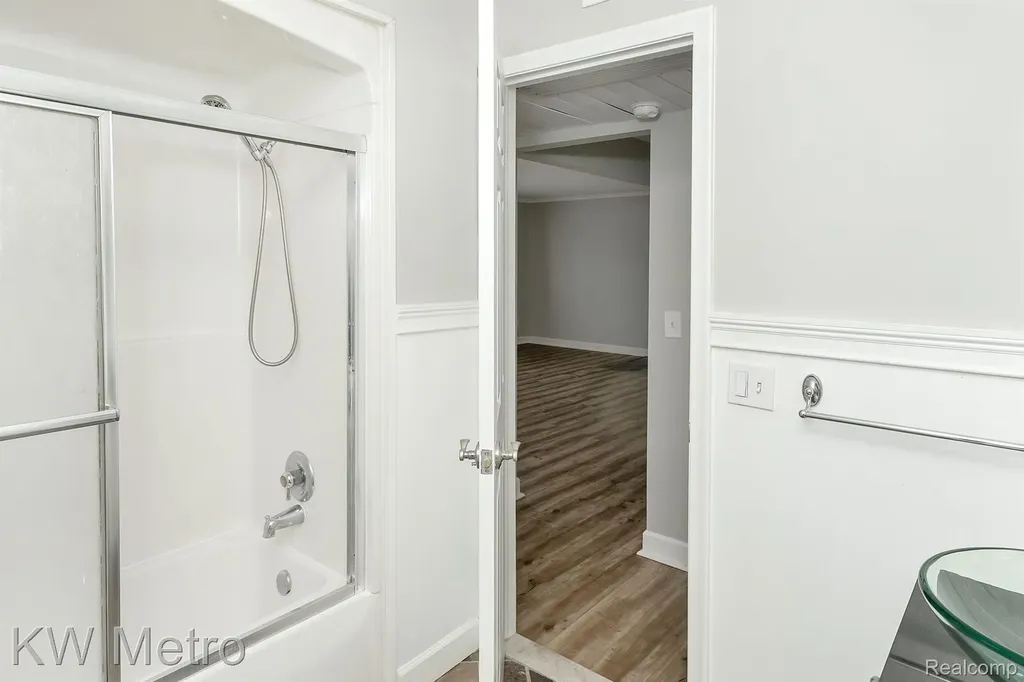 2377 Walton Boulevard Rochester Hills City MI 48309