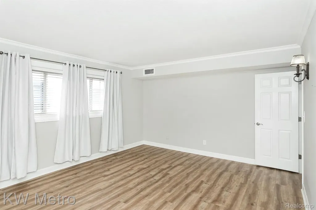 2377 Walton Boulevard Rochester Hills City MI 48309