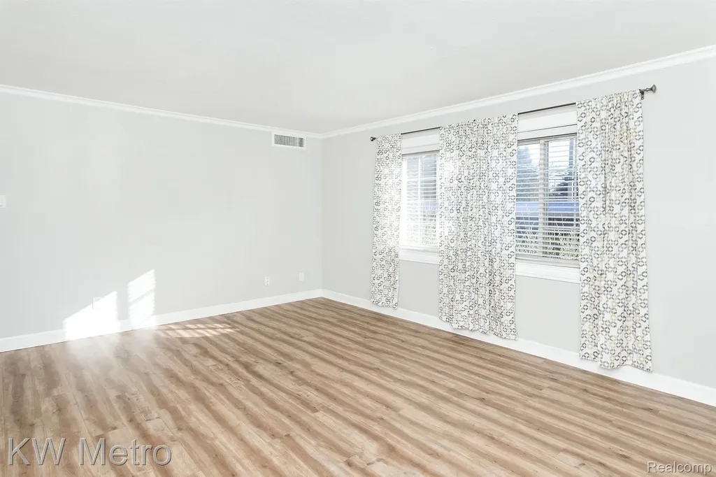 2377 Walton Boulevard Rochester Hills City MI 48309