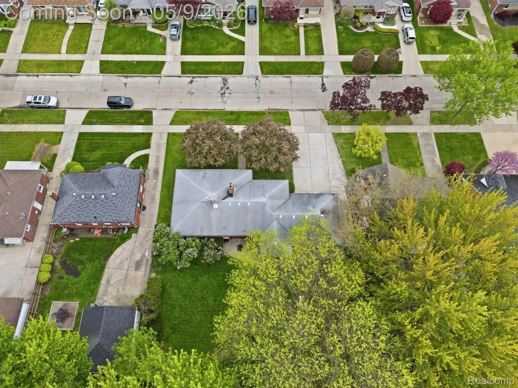20600 Elizabeth Street St. Clair Shores City MI 48080