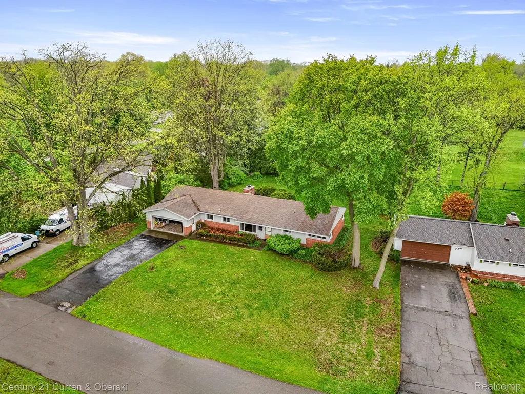 7271 Cottonwood Knoll West Bloomfield Charter Township MI 48322