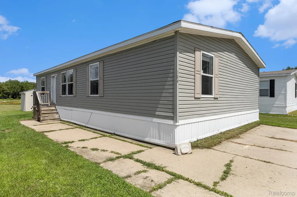 184 Pheasant Court Grand Blanc City MI 48439