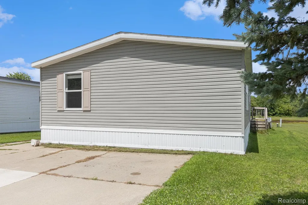 184 Pheasant Court Grand Blanc City MI 48439