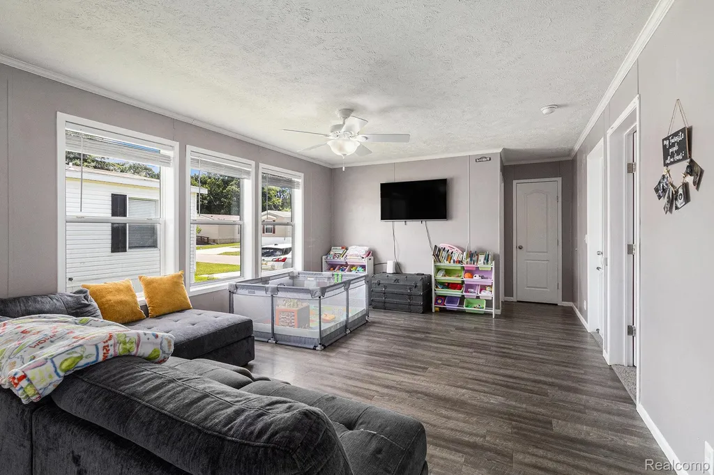 184 Pheasant Court Grand Blanc City MI 48439