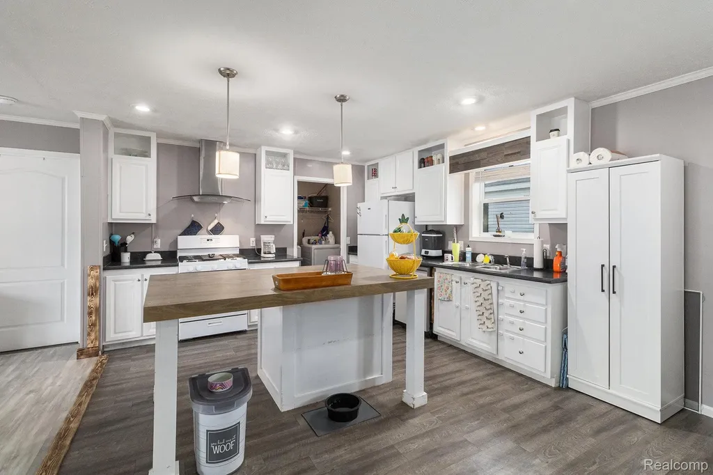 184 Pheasant Court Grand Blanc City MI 48439