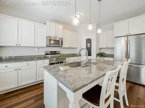 7994 Chestnut Drive Westland City MI 48185