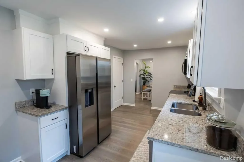 244 Gladwin Avenue Clawson City MI 48017