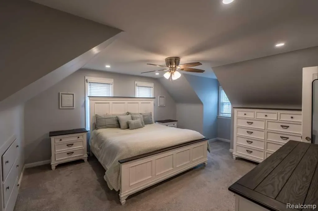 244 Gladwin Avenue Clawson City MI 48017