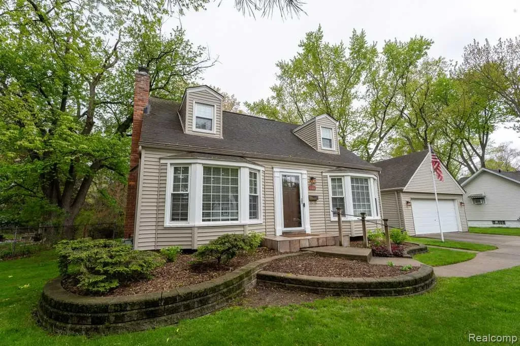 244 Gladwin Avenue Clawson City MI 48017