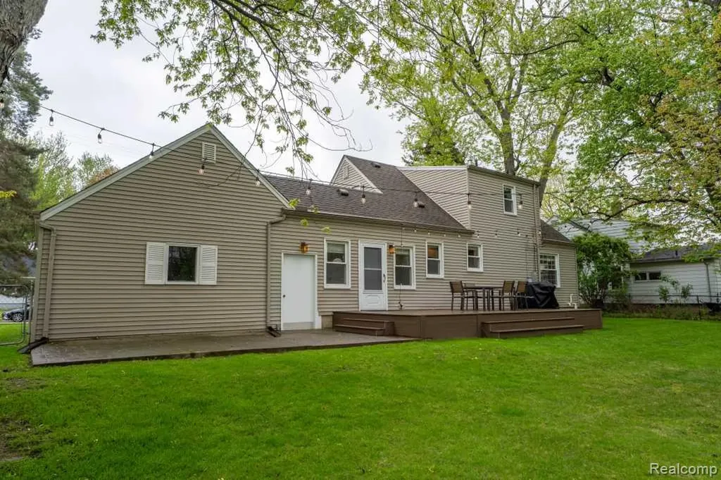 244 Gladwin Avenue Clawson City MI 48017