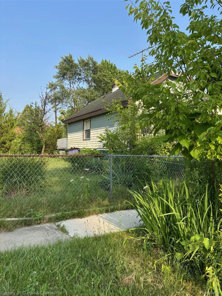 17150 Orleans Street Detroit City MI 48203