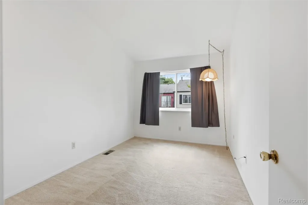 3252 Bolgos Circle Ann Arbor City MI 48105