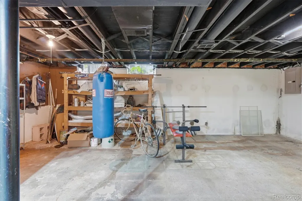 3252 Bolgos Circle Ann Arbor City MI 48105