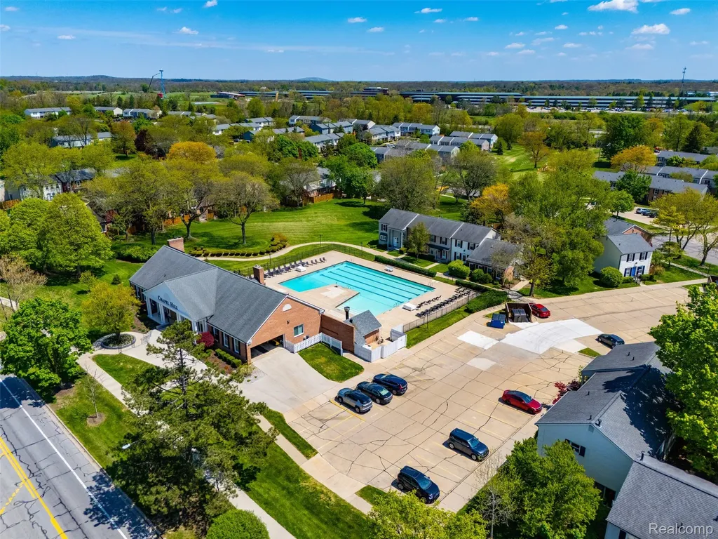 3252 Bolgos Circle Ann Arbor City MI 48105