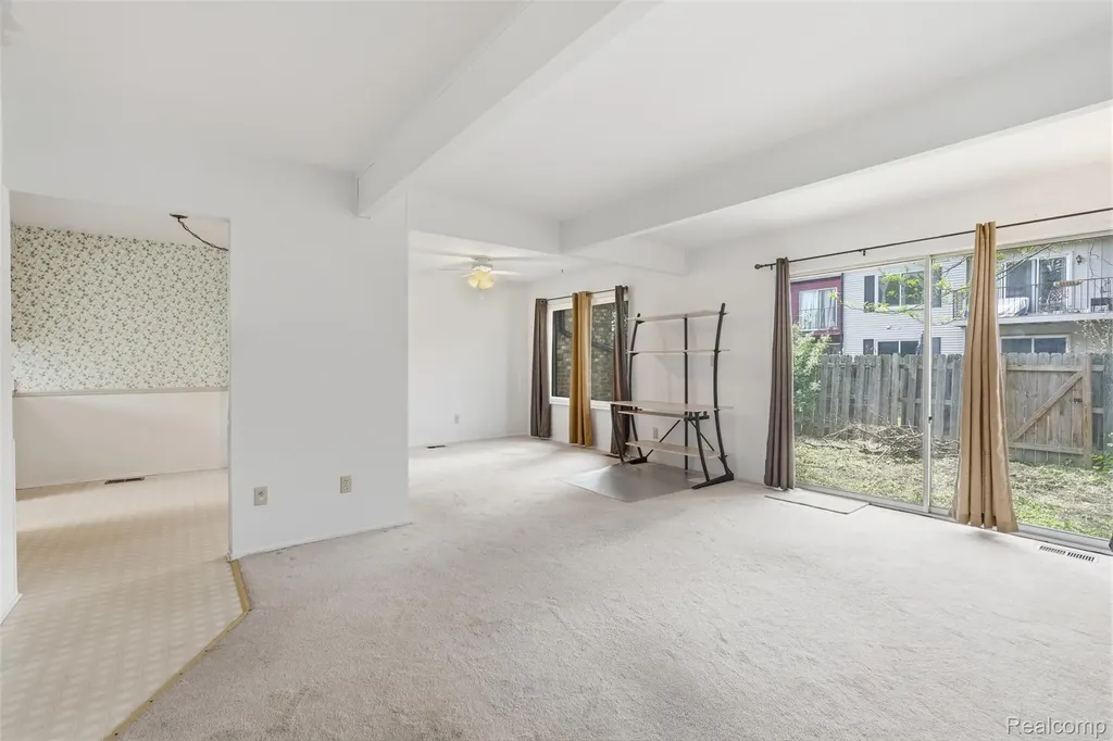 3252 Bolgos Circle Ann Arbor City MI 48105