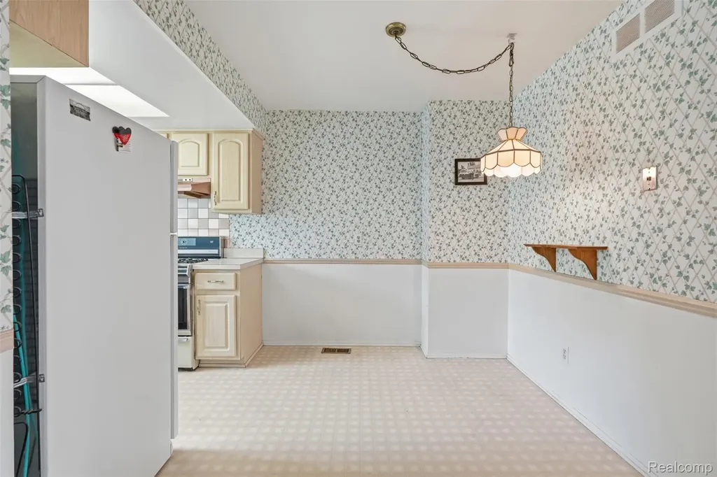 3252 Bolgos Circle Ann Arbor City MI 48105