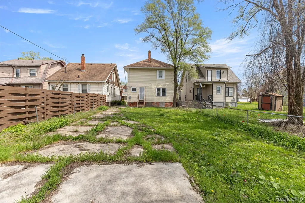 9375 Mendota Street Detroit City MI 48204